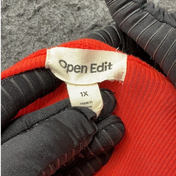 Nordstrom Open Edit Red V-neck Top Size 1X Plus Holiday Christmas Faux Wrap - Picture 3 of 4